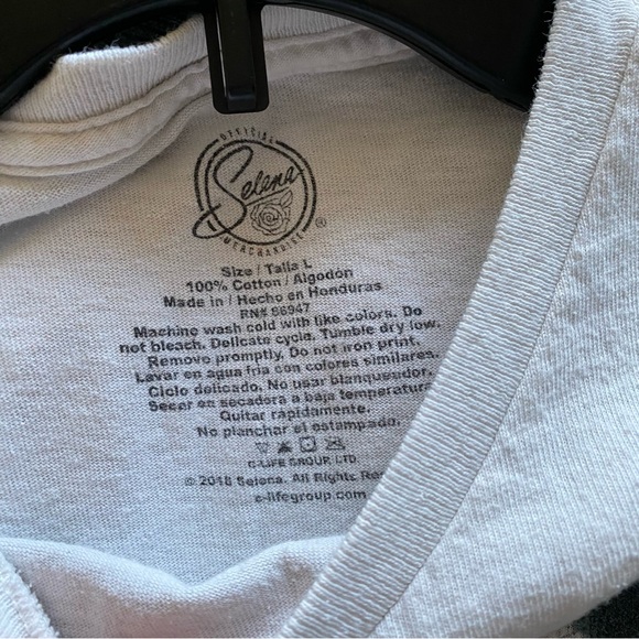 Selena print size large tee - Picture 4 of 4
